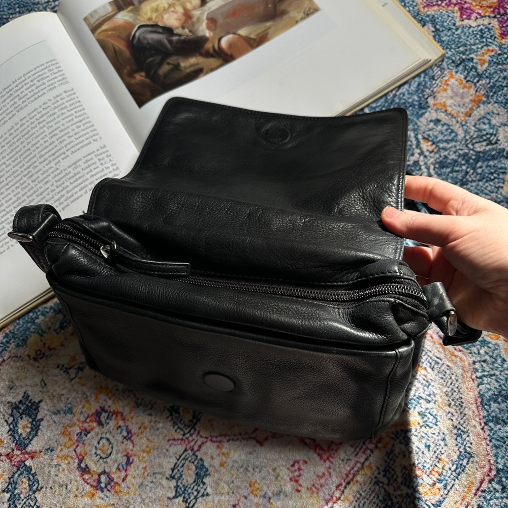 Derek Alexander Black Leather Shoulder Bag - Picture 5 of 16